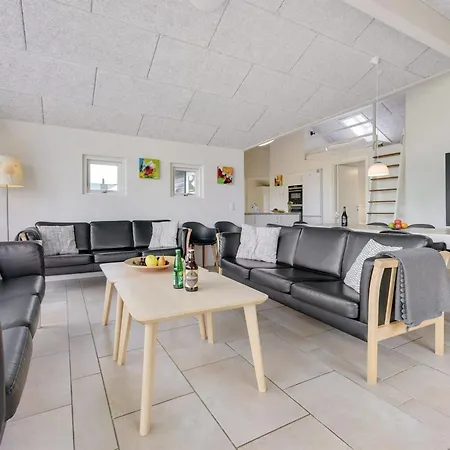 Finja - 500m From The Sea By Interhome Nedre Lysabild