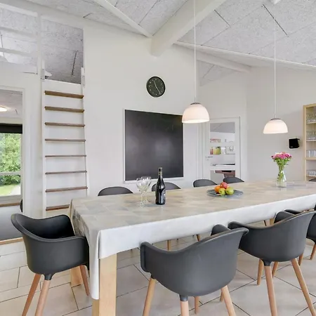 Finja - 500m From The Sea By Interhome Feriehus