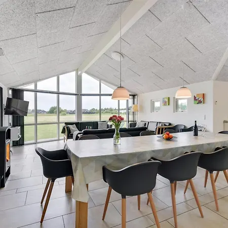 Finja - 500m From The Sea By Interhome Feriehus *